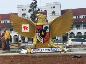 Patung Kuningan Garuda