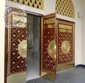 Replika Pintu Masjid Nabawi