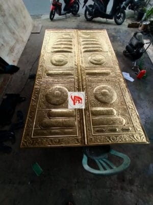 Replika Pintu Kabah Kuningan