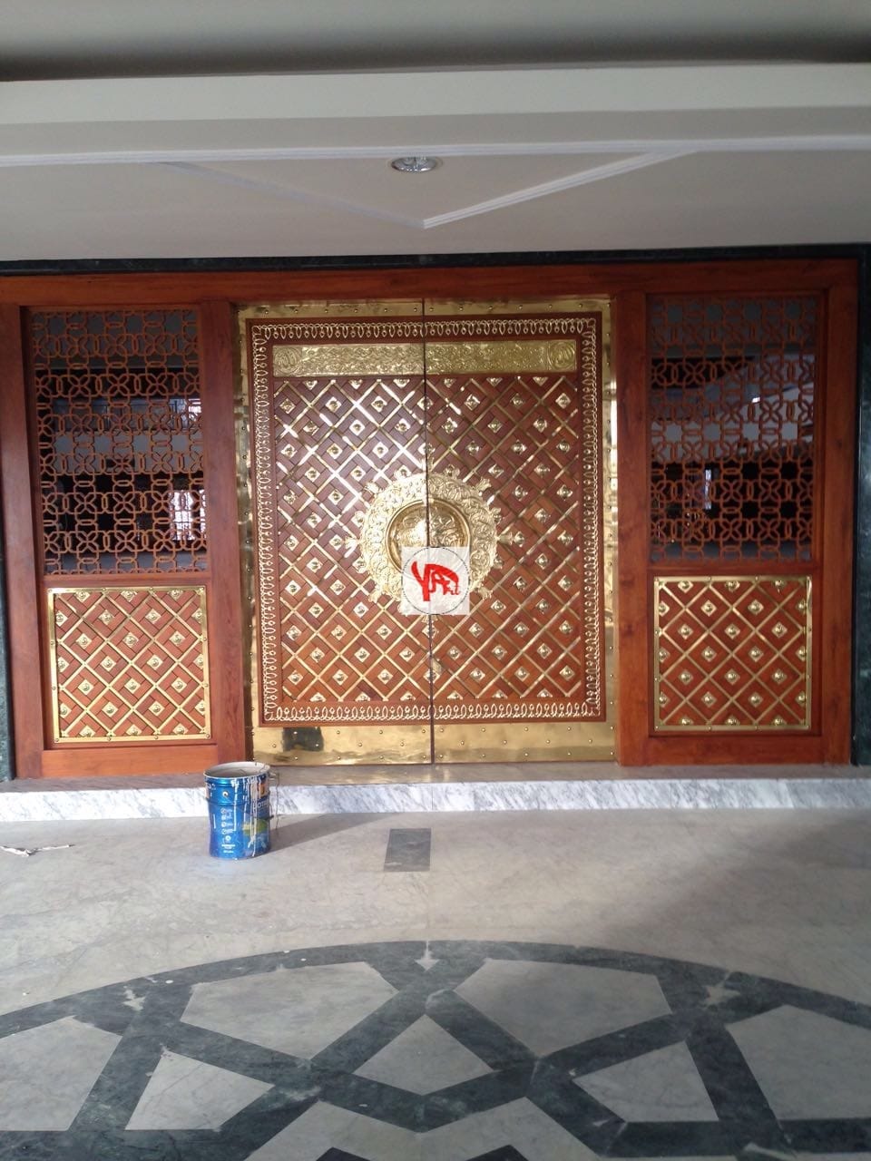 Pintu Nabawi Kuningan Replika Pintu Nabawi