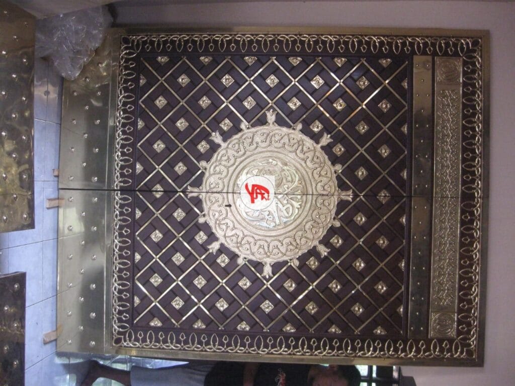 Replika Pintu Nabawi,Replika Pintu Masjid Nabawi,Pintu Masjid Nabawi,Kerajinan Pintu Nabawi Kuningan,Pintu Nabawi Kuningan Replika Pintu Nabawi