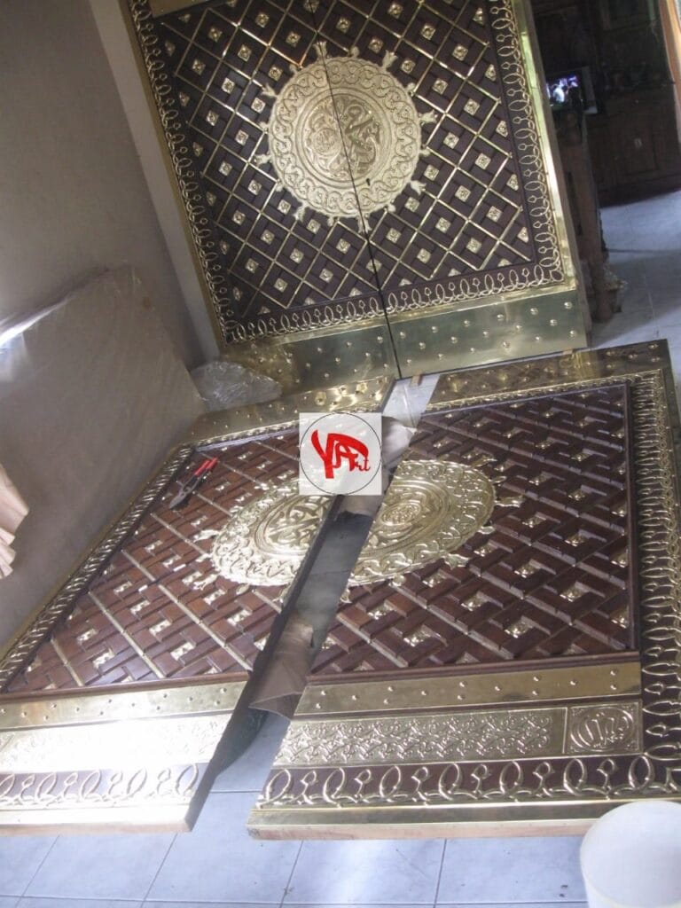 Replika Pintu Nabawi,Replika Pintu Masjid Nabawi,Pintu Masjid Nabawi,Kerajinan Pintu Nabawi Kuningan,Pintu Nabawi Kuningan Replika Pintu Nabawi