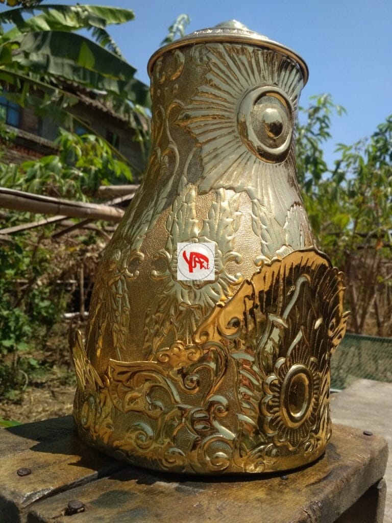 Mahkota Raja Bahan Kuningan Mahkota Raja Bahan Kuningan