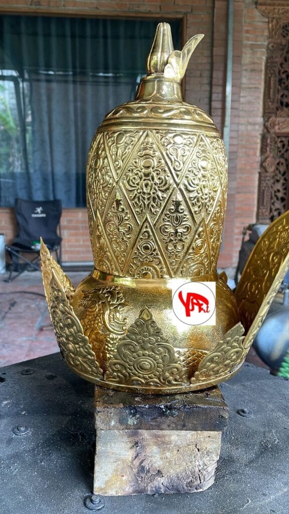 Mahkota Raja Ratu Bahan Kuningan Mahkota Raja Ratu Bahan Kuningan