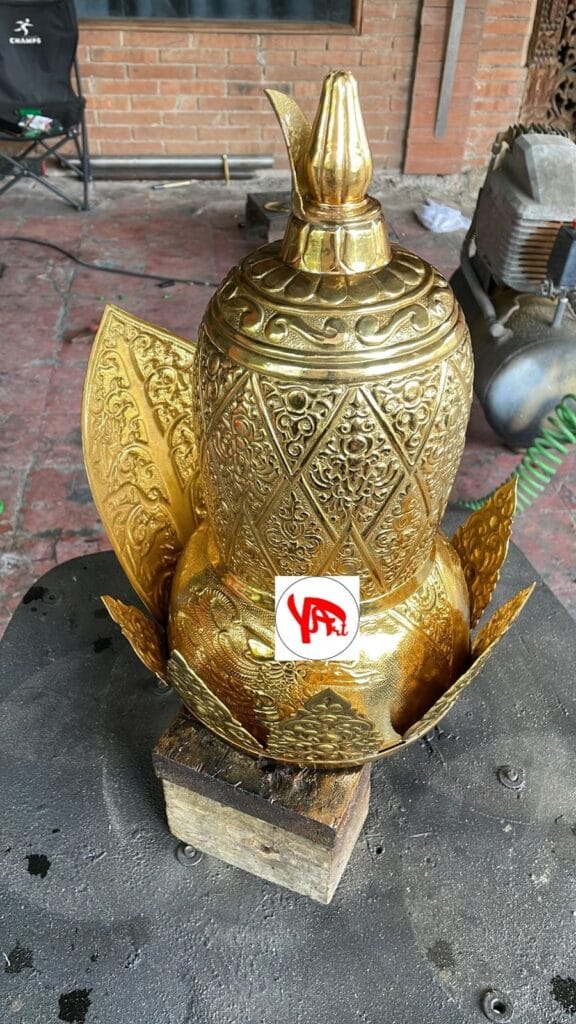 Mahkota Raja Ratu Bahan Kuningan Mahkota Raja Ratu Bahan Kuningan