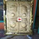 Kerajinan Replika Pintu Kabah dari Kuningan Asli