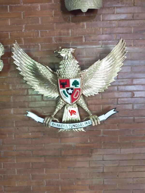 jual lambang garuda kuningan
