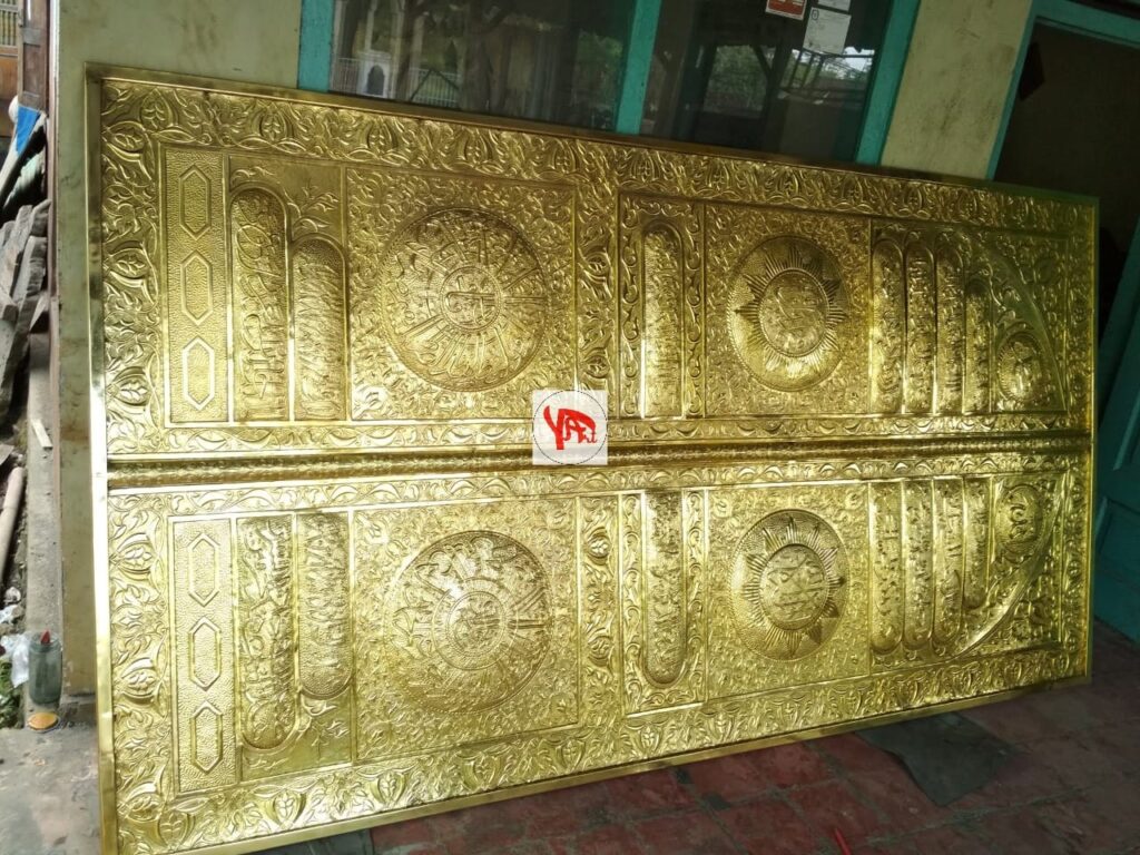 Jual Replika Pintu Kabah Kuningan Ukiran Tangan Jual Replika Pintu Kabah Kuningan Ukiran Tangan
