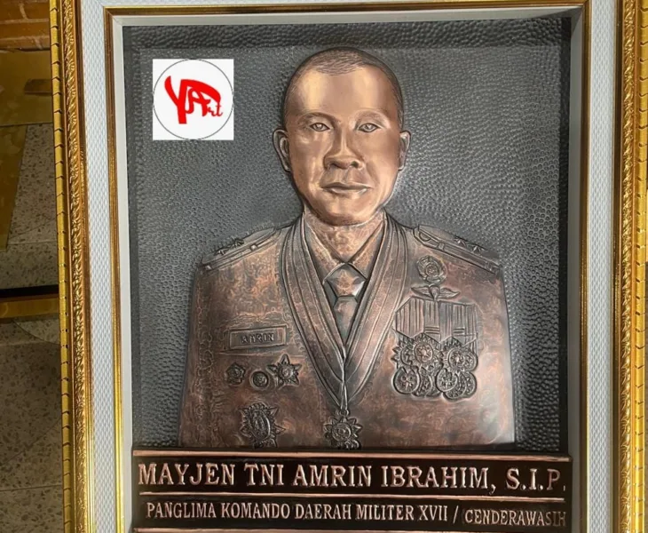 Relief Tembaga Mayjen TNI