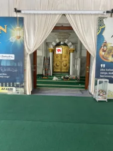 Replika Pintu Ka'bah Kuningan untuk Berbagai Tipe Masjid Replika Pintu Ka'bah Kuningan untuk Berbagai Tipe Masjid