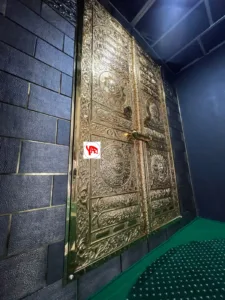 Replika Pintu Ka'bah Kuningan untuk Berbagai Tipe Masjid Replika Pintu Ka'bah Kuningan untuk Berbagai Tipe Masjid